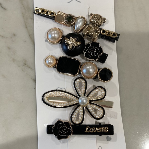 5 Pieces of Black/Gold/Pearl Hair clips - NEW - Picture 2 of 3